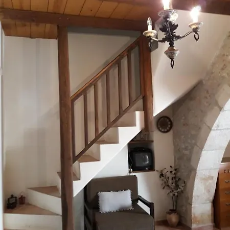 Koutouloufari Cosy Cretan Chaletu *