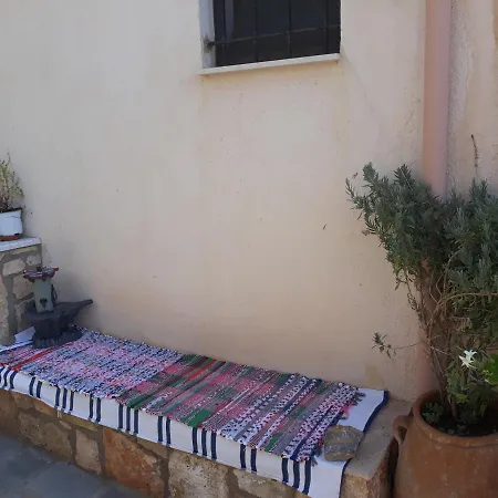 Chaletu Koutouloufari Cosy Cretan Hersonissos (Crete)