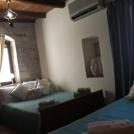 Koutouloufari Cosy Cretan Alpehytte *